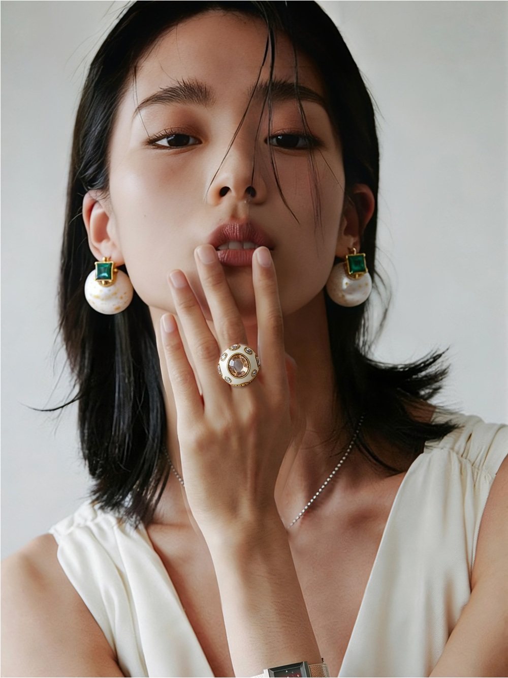 Elegant Gold Pearl Drop Earrings with Emerald Accent - 925s posts